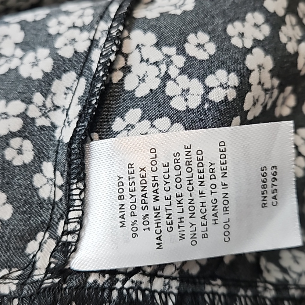 Abound Black and White Floral Midi Dress - Picture 7 of 7